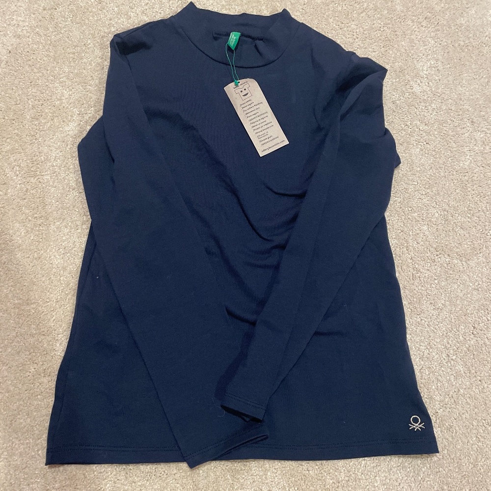 Blue long sleeve shirt